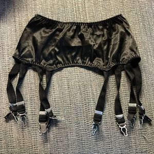 What Katie Did garter belt 8 strap